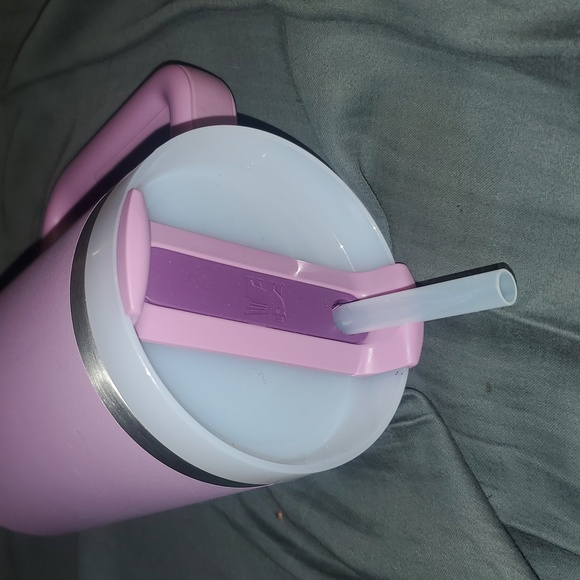 Stanley Pastel Lilac 40oz H2O Quencher Travel Mug with Handle - Picture 3 of 6